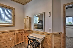 Floating Home on Columbia River w/ Provided Kayaks