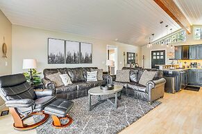 Lakefront Retreat w/ Kayaks, Paddle Boards & Deck!