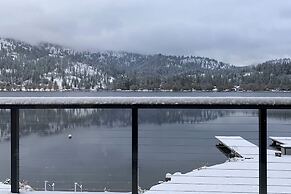 Lakefront Retreat w/ Kayaks, Paddle Boards & Deck!