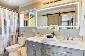 Lakefront Retreat w/ Kayaks, Paddle Boards & Deck!