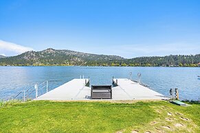 Lakefront Retreat w/ Kayaks, Paddle Boards & Deck!