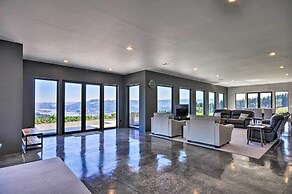 Luxury Home w/ Views - 5 Min to Columbia River