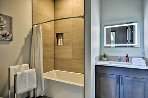 Luxury Home w/ Views - 5 Min to Columbia River