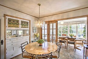 Fire Pit, Views & Beach Access: Waterfront Escape!