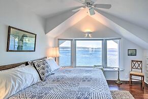 Fire Pit, Views & Beach Access: Waterfront Escape!