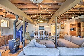 Fire Pit, Views & Beach Access: Waterfront Escape!