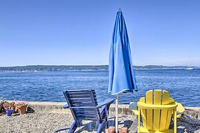 Fire Pit, Views & Beach Access: Waterfront Escape!