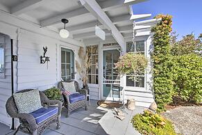 Fire Pit, Views & Beach Access: Waterfront Escape!