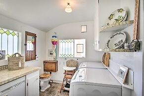 Fire Pit, Views & Beach Access: Waterfront Escape!