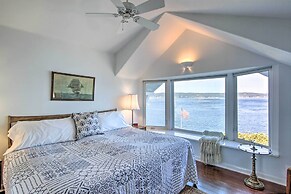 Waterfront Puget Sound Retreat: Steps to Beach!