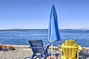 Waterfront Puget Sound Retreat: Steps to Beach!
