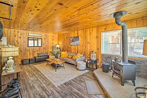 Mountain Chalet in Big Bear City, 5 Mi to Lake!