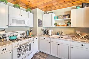 Mountain Chalet in Big Bear City, 5 Mi to Lake!