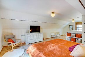 Charming Minneapolis Home < 1 Mi to Lakes!