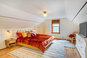 Charming Minneapolis Home < 1 Mi to Lakes!