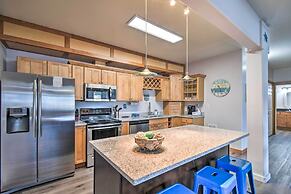 Waterfront Vacation Rental in Ocean Shores