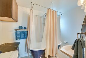 0601: Downtown Salida Cottage w/ Fireplace + Yard