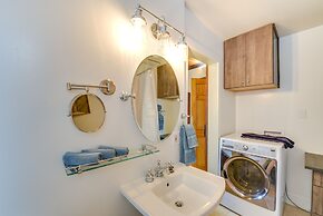 0601: Downtown Salida Cottage w/ Fireplace + Yard