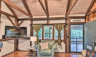 3 Mi to Grandfather Mountain Park: Cottage w/ Deck