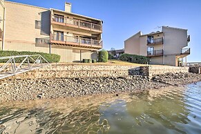 Lakefront Hot Springs Condo w/ Boat Dock!