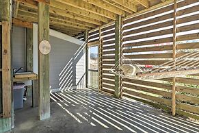 Carefree Coastal Getaway - Walk to Long Beach