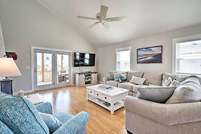 Carefree Coastal Getaway - Walk to Long Beach