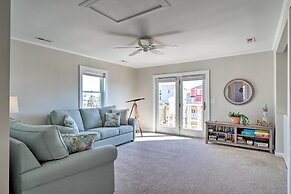 Carefree Coastal Getaway - Walk to Long Beach