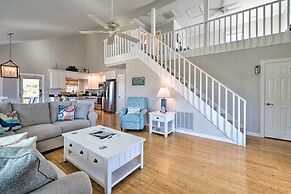 Carefree Coastal Getaway - Walk to Long Beach