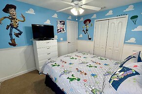 Paradise Palms Home w/ Pool, 6 Mi to Disney!