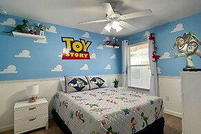 Paradise Palms Home w/ Pool, 6 Mi to Disney!