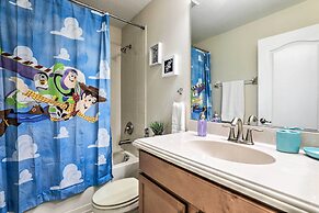 Paradise Palms Home w/ Pool, 6 Mi to Disney!