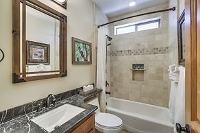 4 Mi to Snow Summit: Cabin w/ Mtn Views & Decks