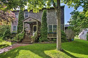 Martha's Vineyard Apt ~ 1 Mile to Inkwell Beach!