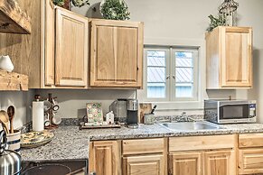 High-end & Homey Family Abode: Walk Downtown!