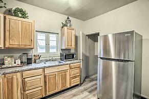 High-end & Homey Family Abode: Walk Downtown!