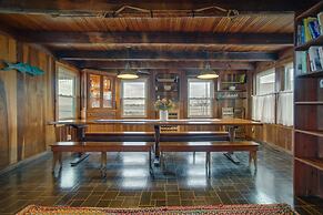 Historic Cottage w/ Beautiful Oceanfront View