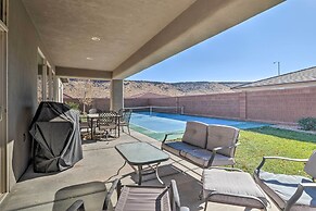 Adventure Bound Home w/ Pickleball, Hot Tub & More