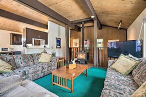 Mammoth Lakes Townhome < 2 Mi to Ski Area!