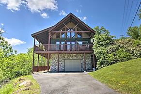 Idyllic Sevierville Cabin: Deck + Smoky Mtn View!