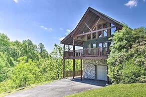 Idyllic Sevierville Cabin: Deck + Smoky Mtn View!