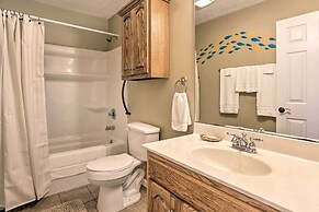 Family Home w/ Deck, 2 Mi to Lake Cumberland