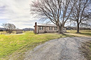 Family Home w/ Deck, 2 Mi to Lake Cumberland