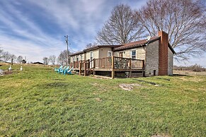 Family Home w/ Deck, 2 Mi to Lake Cumberland