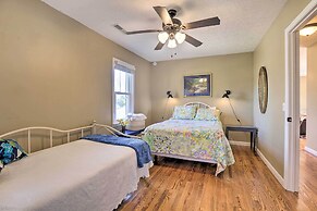 Family Home w/ Deck, 2 Mi to Lake Cumberland