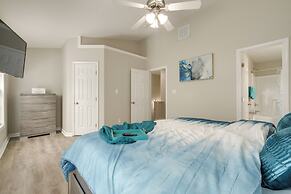 Pet-friendly Family Townhome w/ Private Patio