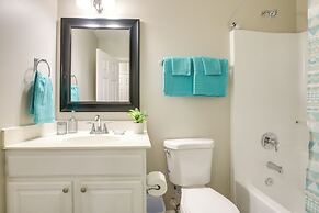 Pet-friendly Family Townhome w/ Private Patio