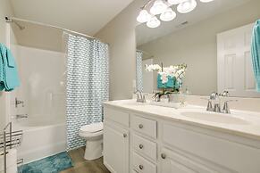 Pet-friendly Family Townhome w/ Private Patio