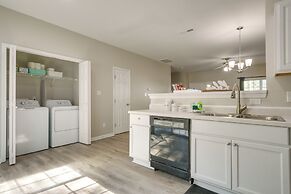 Pet-friendly Family Townhome w/ Private Patio