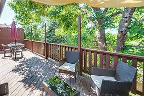 Lovely Colorado Springs Home: Mtn Views & Hot Tub!