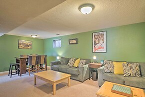 Lovely Colorado Springs Home: Mtn Views & Hot Tub!